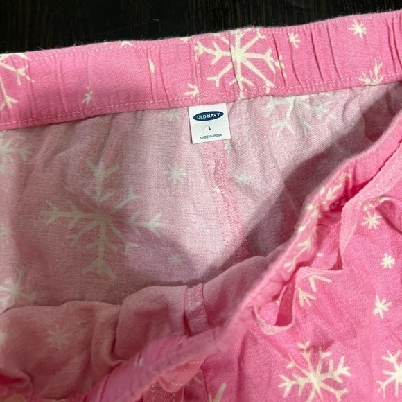 Old navy pink snow flake pj pants - Picture 3 of 3